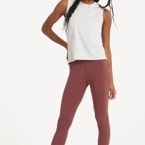 Brand New Vuori Rib Studio Leggings size large NWT